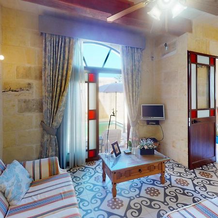 Qala Bed&Breakfast With Swimming Pool - Il-Wenniessa Bagian luar foto