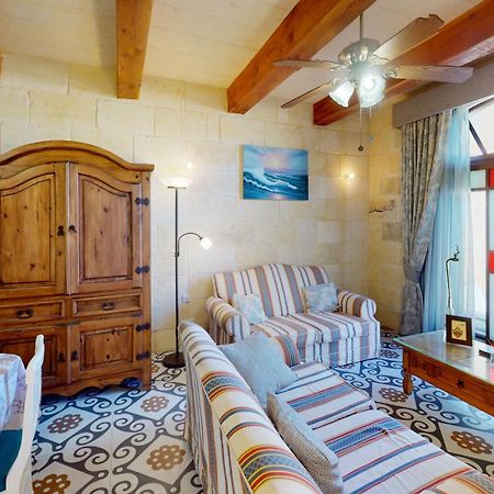 Qala Bed&Breakfast With Swimming Pool - Il-Wenniessa Bagian luar foto