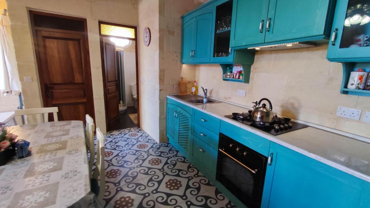 Qala Bed&Breakfast With Swimming Pool - Il-Wenniessa Bagian luar foto