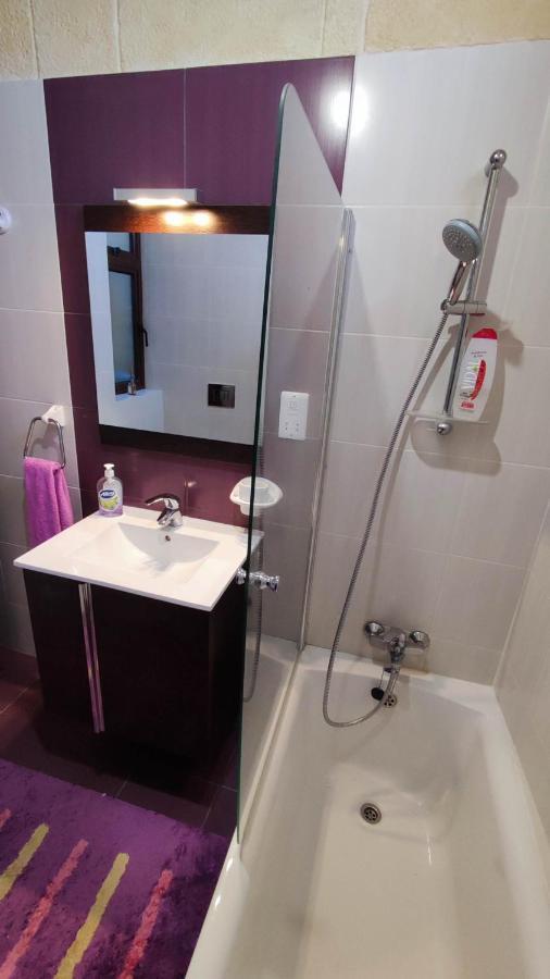 Qala Bed&Breakfast With Swimming Pool - Il-Wenniessa Bagian luar foto
