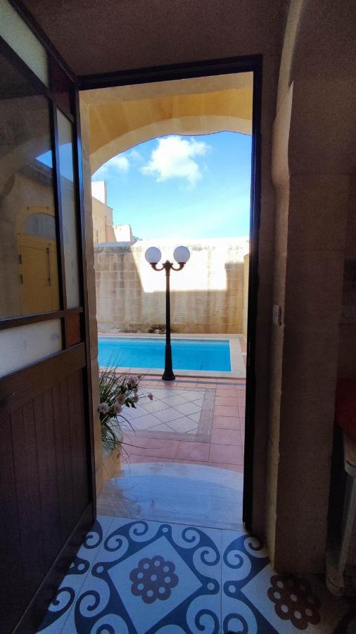Qala Bed&Breakfast With Swimming Pool - Il-Wenniessa Bagian luar foto