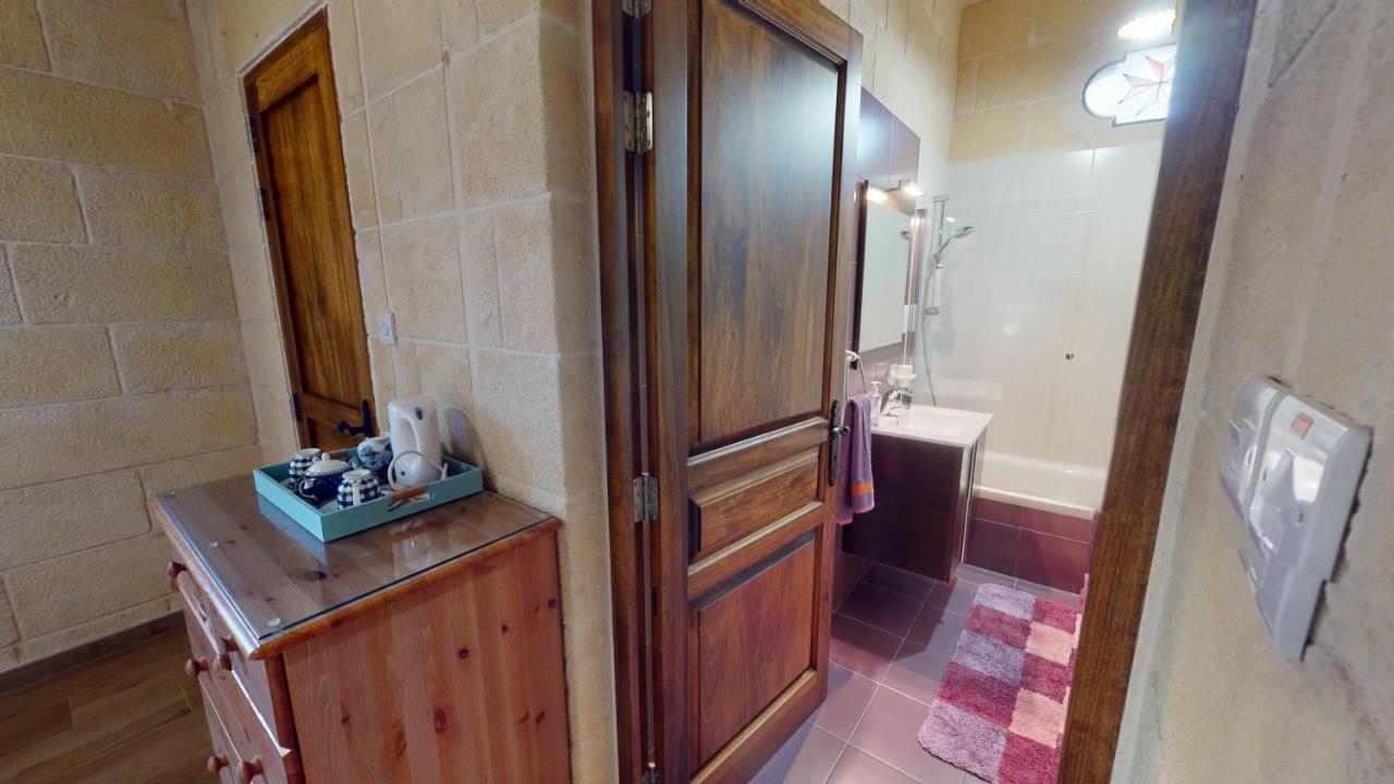 Qala Bed&Breakfast With Swimming Pool - Il-Wenniessa Bagian luar foto