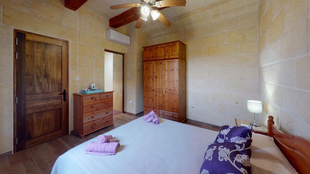 Qala Bed&Breakfast With Swimming Pool - Il-Wenniessa Bagian luar foto