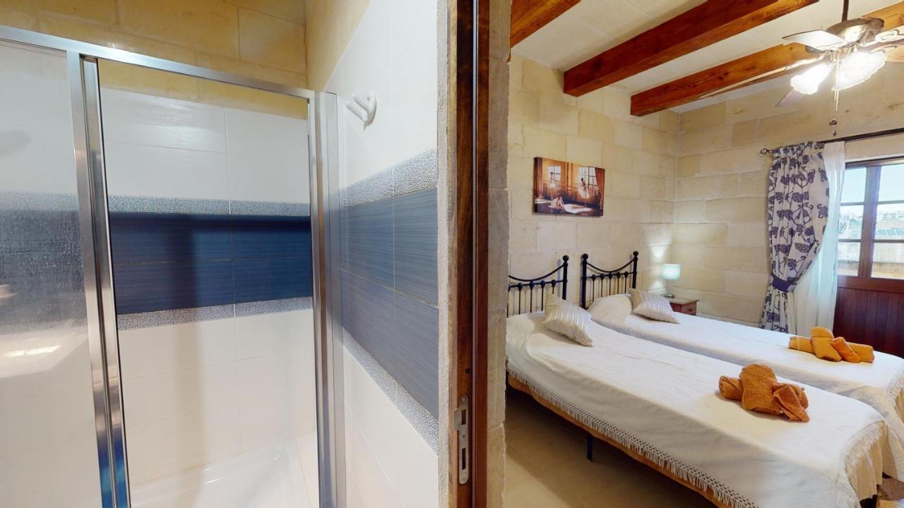 Qala Bed&Breakfast With Swimming Pool - Il-Wenniessa Bagian luar foto