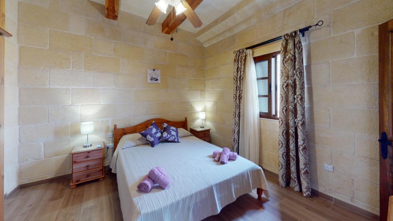 Qala Bed&Breakfast With Swimming Pool - Il-Wenniessa Bagian luar foto