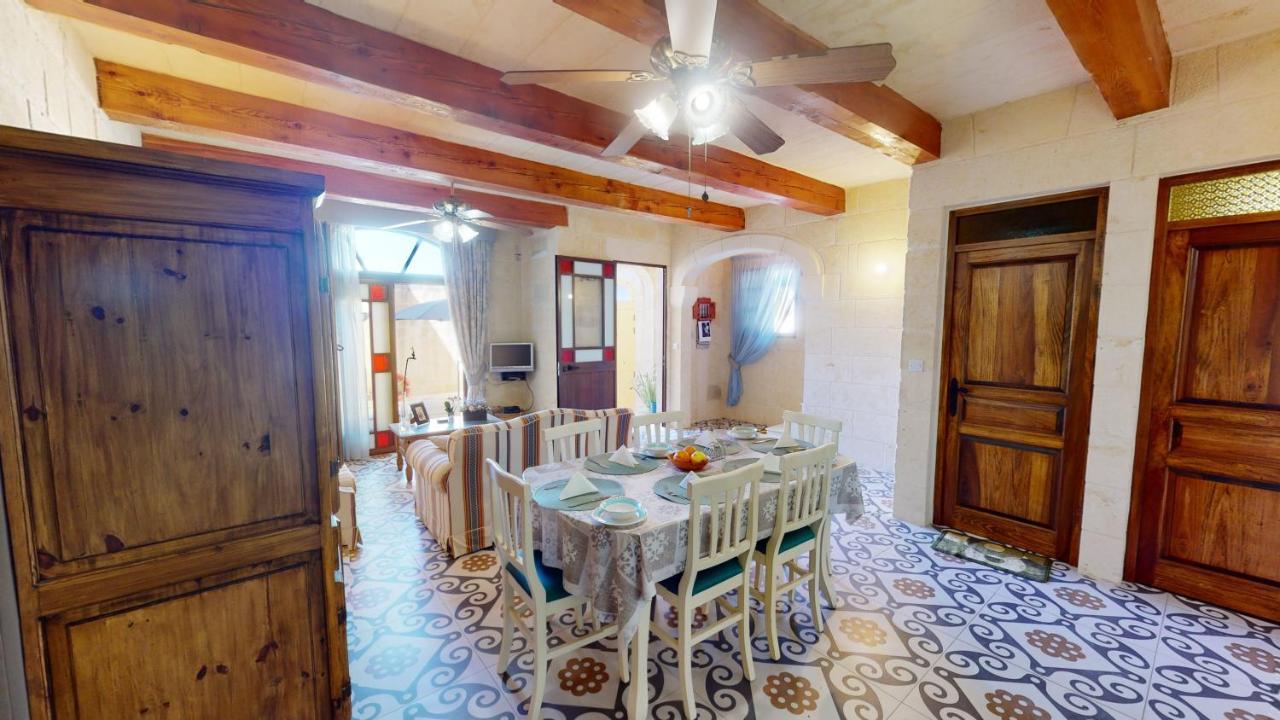 Qala Bed&Breakfast With Swimming Pool - Il-Wenniessa Bagian luar foto