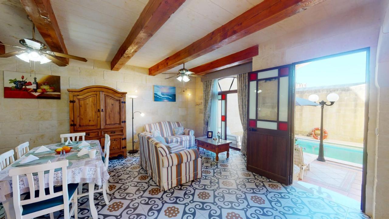 Qala Bed&Breakfast With Swimming Pool - Il-Wenniessa Bagian luar foto