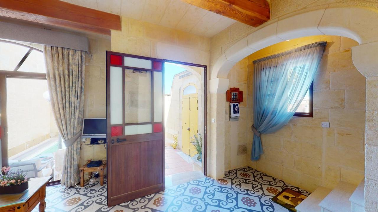 Qala Bed&Breakfast With Swimming Pool - Il-Wenniessa Bagian luar foto